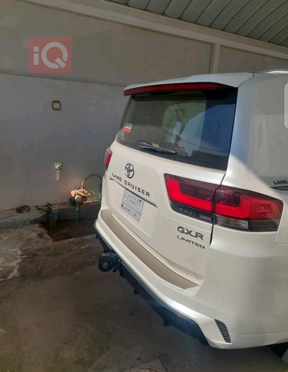 تۆیۆتا لاند کروزەر